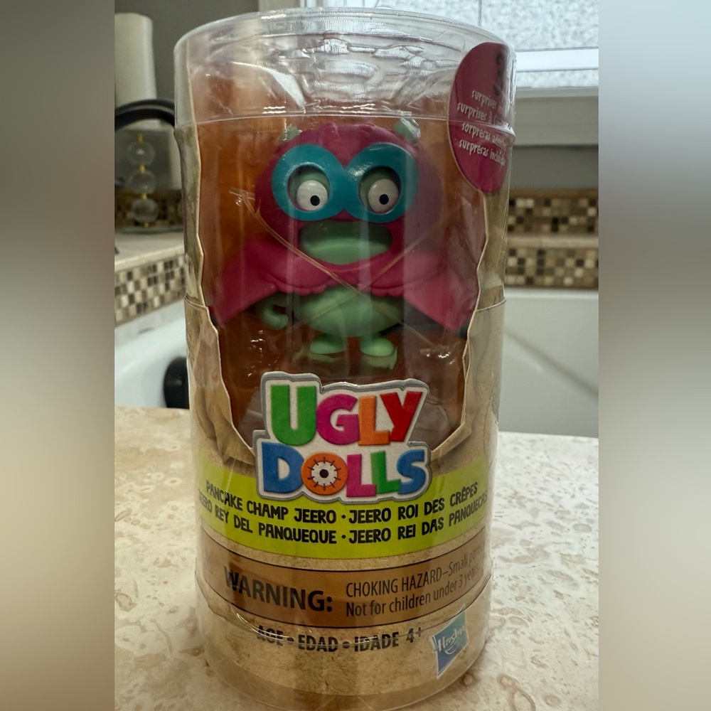 Hasbro Toys Uglydolls Surprise Disguise Pancake Champ Jeero